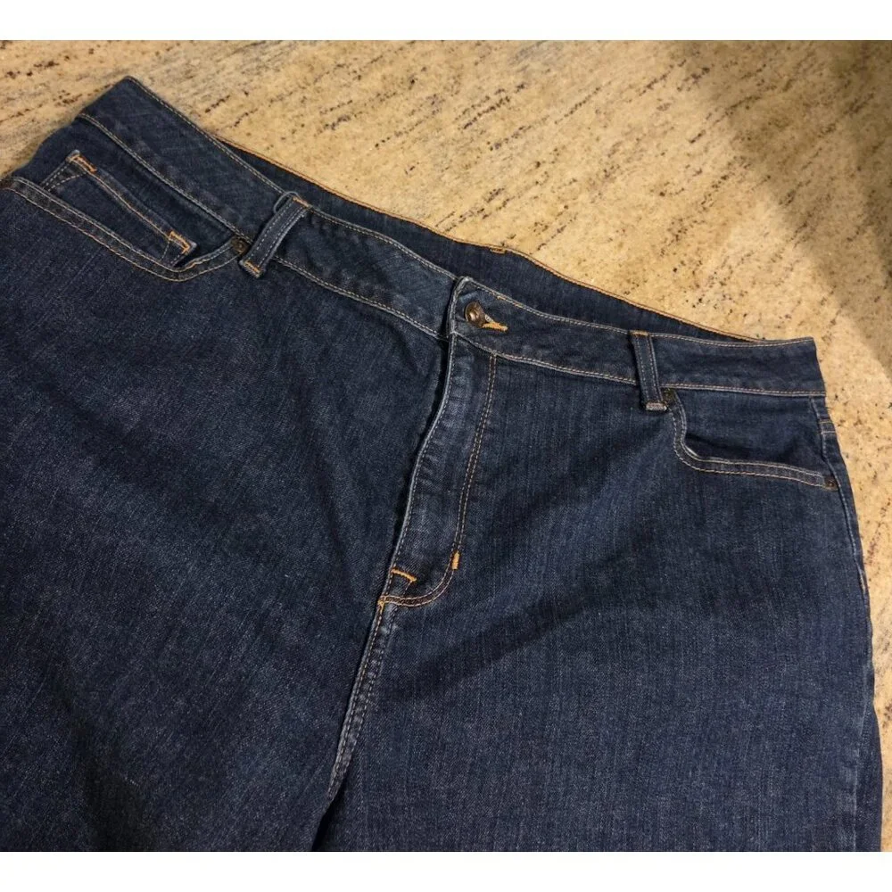 LL Bean Classic Fit Women's Plus Size 20 Blue Denim Crop Capri Jean 40x18